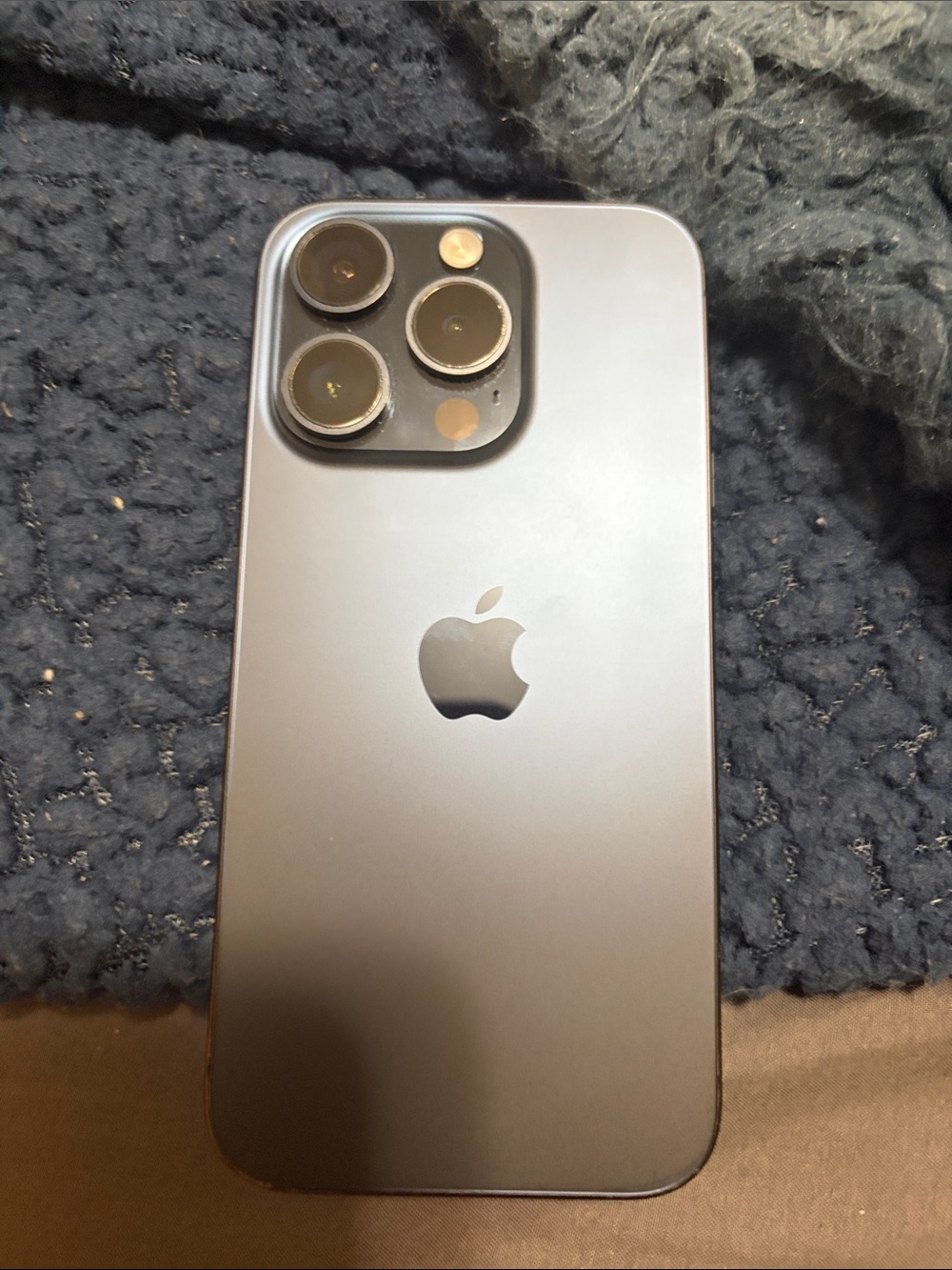 iPhone 15 Pro - Picture 2 of 4